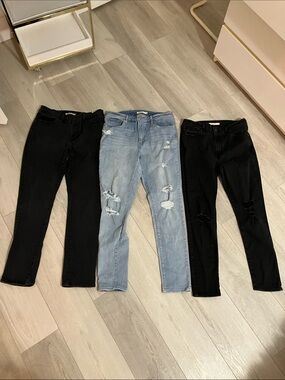 3x Levi’s , Women’s 32 , high rise skinny jeans